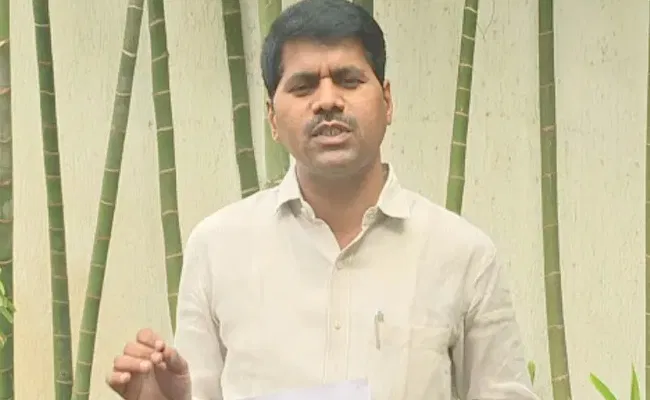 సచివాలయ ఉద్యోగుల సంఘం మాజీ అధ్యక్షుడు వెంకట్రామిరెడ్డి డిస్మిస్